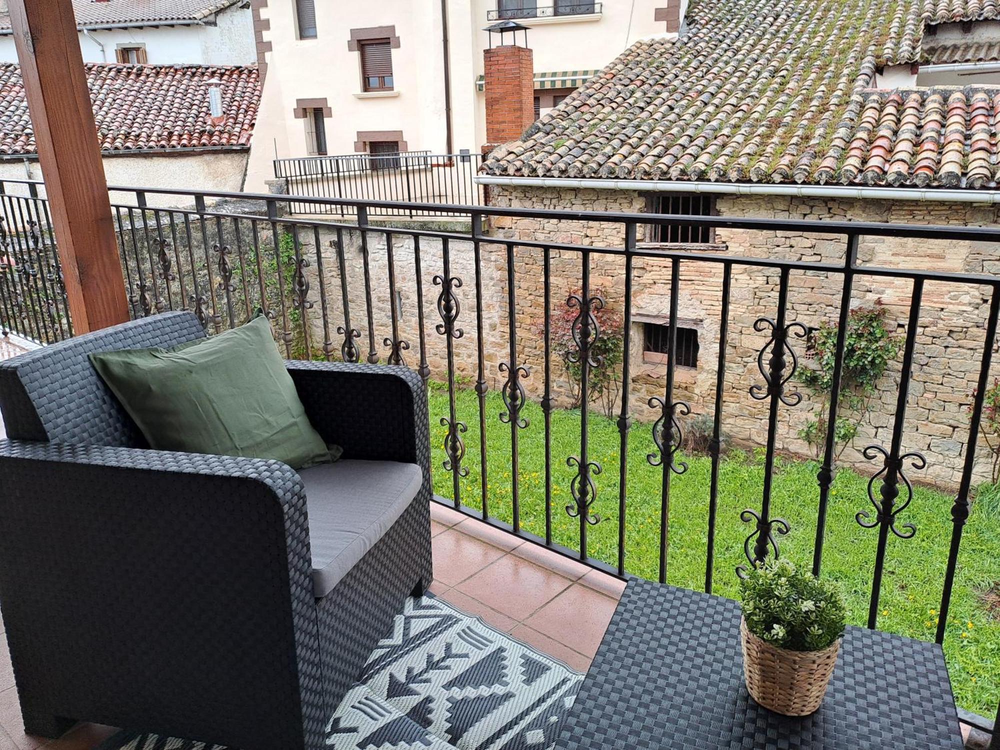 Casa Rural Torreblanca Urroz Exteriör bild